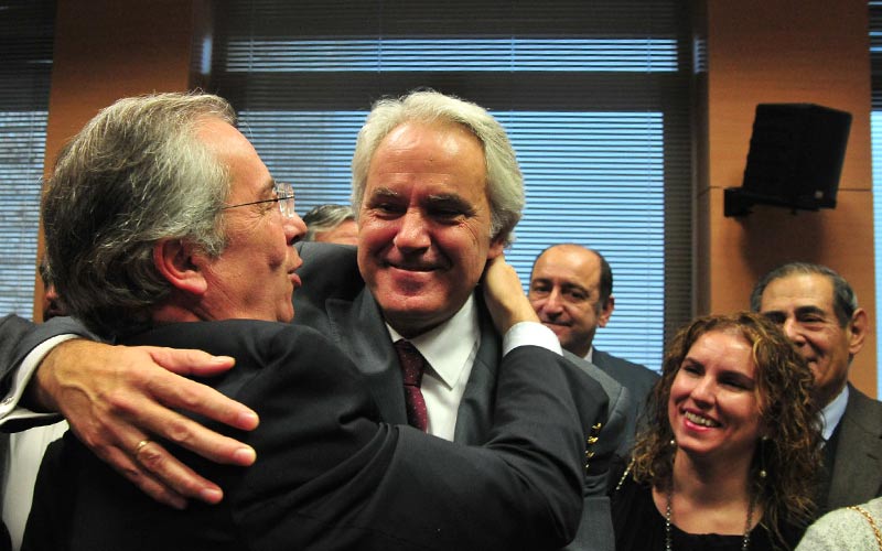 El bipartito tiene claro que la “polémica” alrededor de la bandera republicana la crea la Subdelegación: “ellos sí deben pedir perdón”