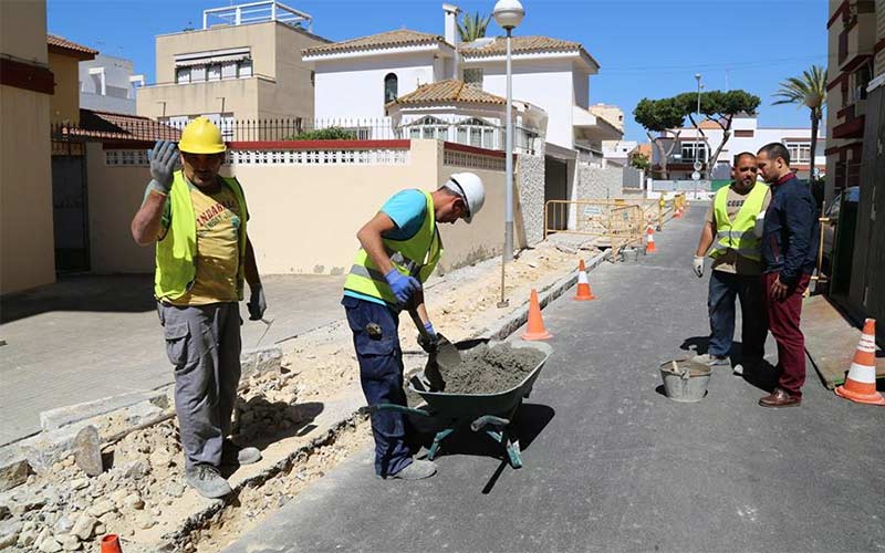 Mayor acerado para la calle Santa Teresa
