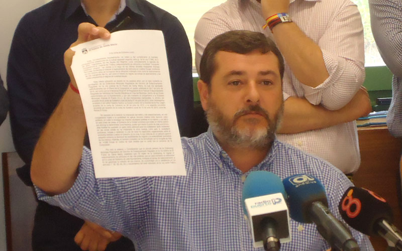 El PSOE pide que se “aparte” a Candón por su “implicación” en el caso Apemsa; el PP denuncia “acoso y derribo” contra su diputado