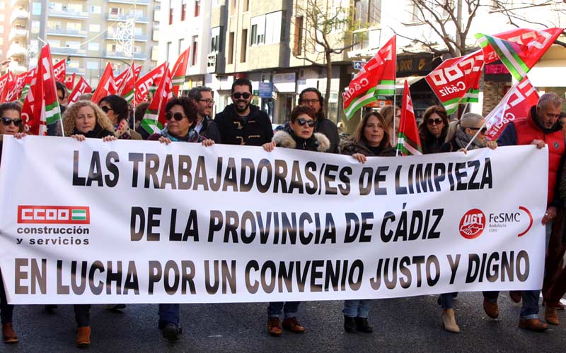 Amenaza de huelga en el sector de limpieza de edificios y locales de Cádiz ante los “salarios indignos” que mantiene la patronal