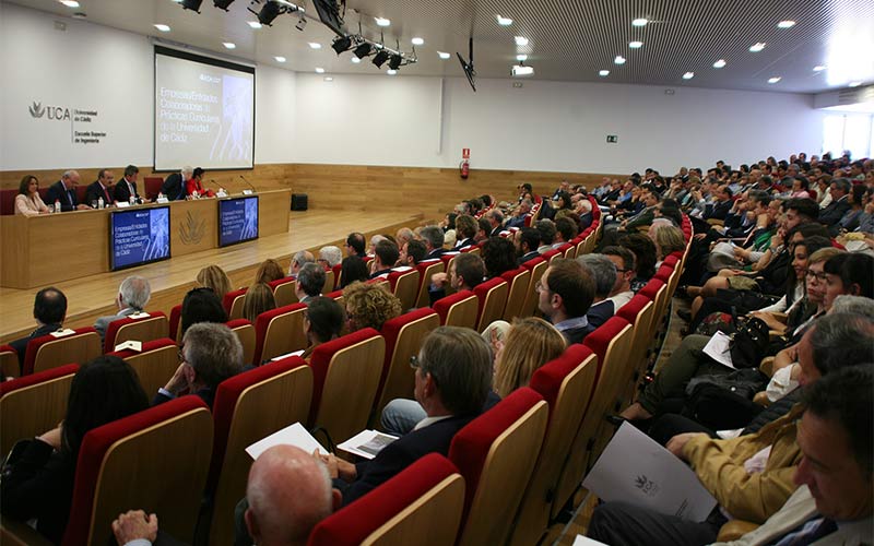 La UCA reconoce a las más de 1.500 empresas y entidades que han colaborado en las prácticas de unos 15.000 de sus estudiantes