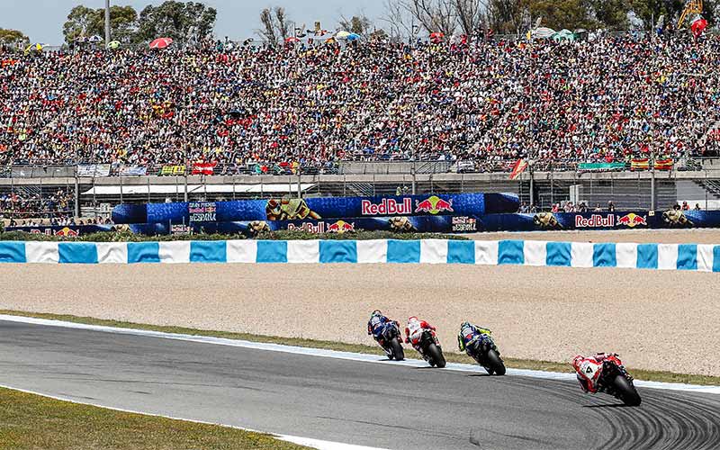 Victorias españolas en un Gran Premio de Jerez disfrutado por 130.000 personas; la motorada lamenta un muerto y dos heridos