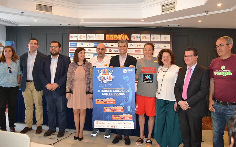 La selección española femenina se entrena ya en San Fernando de cara al Eurobasket y disputará ante Polonia y China un triangular