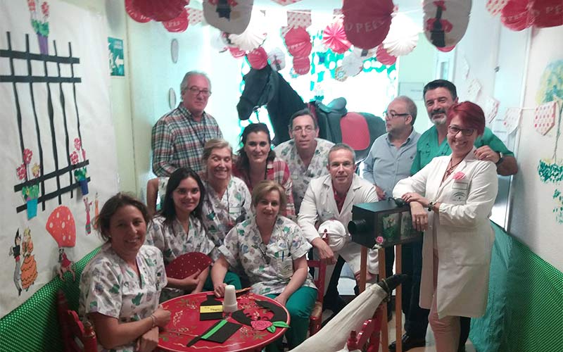Menores ingresados en Pediatría del Hospital de Jerez también disfrutan de la Feria del Caballo