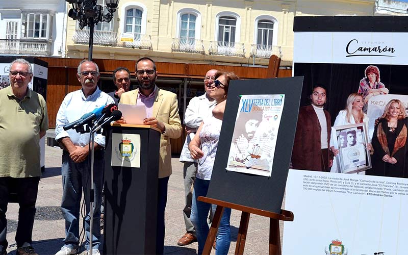 Camarón ‘sobrevuela’ la XLV Feria del Libro de La Isla