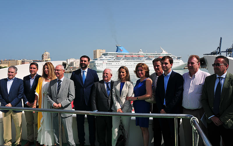 El consejero de Turismo apuesta desde Cádiz por la marca ‘Andalucía Cruises’ para “potenciar el turismo de cruceros”