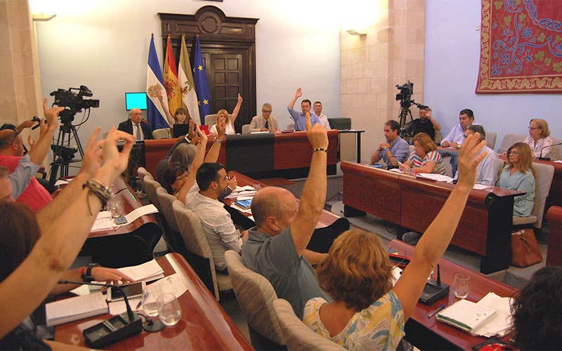 Visto bueno definitivo al presupuesto ‘visado’ por Montoro: “es fruto del consenso de partidos que sí quieren trabajar por Jerez”