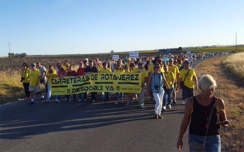 Rota vuelve a reclamar el desdoble de sus carreteras de acceso
