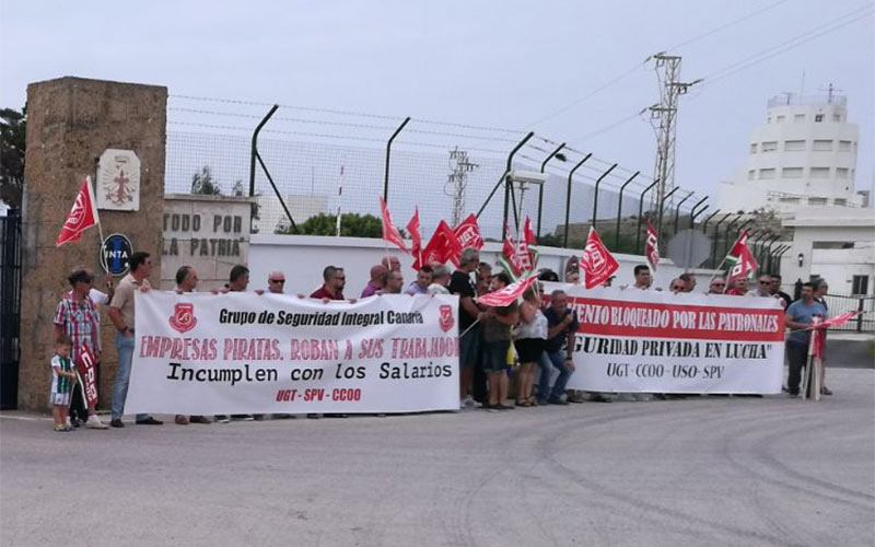 Defensa adjudica la vigilancia de sus instalaciones en Cádiz “a una empresa pirata que pretende dejar en la indigencia a la plantilla”