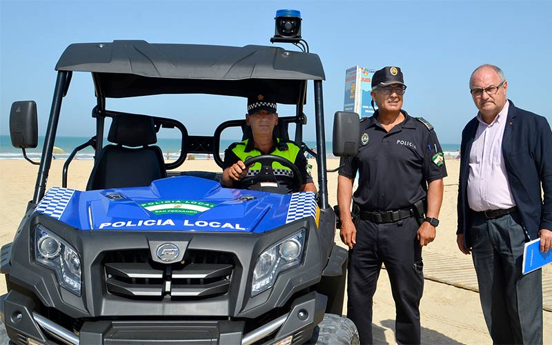 La Policía Local isleña se dota, al fin, con los demandados quads bien identificados para sus servicios en la playa de Camposoto