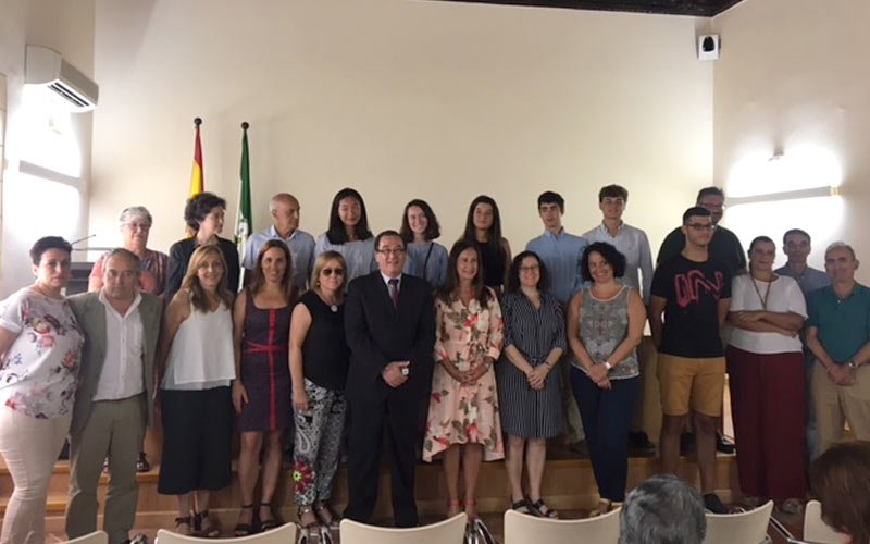 María Luisa, Sara, Beltrán, Pilar, Sara, María del Pilar, Jaime, Jacobo, Clara y Susana: estudiantes gaditanos “extraordinarios”