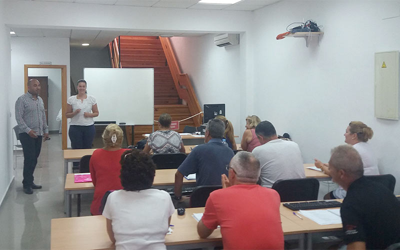 La concejalía de Fomento confía en la inserción laboral del 60% de los 120 parados que ya asesora en la búsqueda de empleo