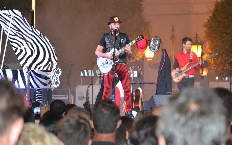 Calles y terrazas “abarrotadas”: la VIII Noche Blanca cumple su objetivo