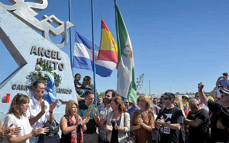 “Jerez ha perdido a uno de sus amigos más ilustres y queridos”; la alcaldesa propondrá que el circuito lleve el nombre de ‘Ángel Nieto’