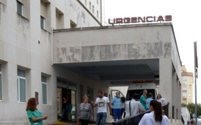El Puerta del Mar “se queda sin camas” otro verano para absorber las Urgencias mientras mantiene fuera de servicio unas 160 “por obras”