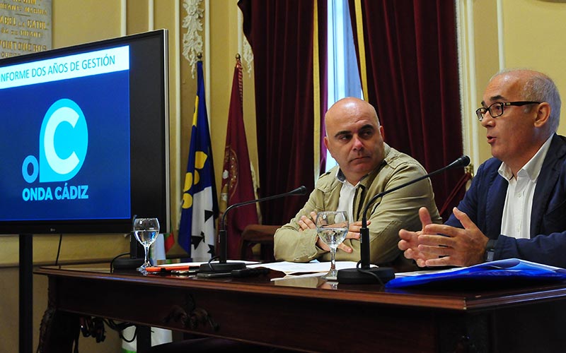 Navarro pone en valor la “gestión y pluralidad” de Onda Cádiz desde que dejó de ser ‘Tele Teo’ y alerta de que la oposición quiere el control