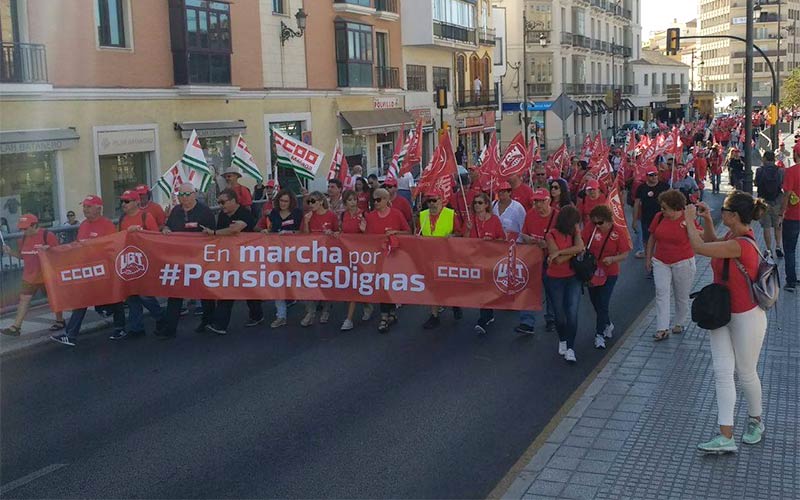 PSOE e IU en Cádiz alientan a CCOO y UGT en su “marcha por pensiones dignas” mientras el PP se ve como única “garantía”