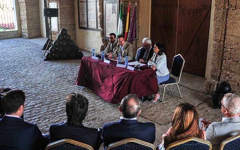 El torreón de las Puertas de Tierra podría abrirse como espacio ‘crowdworking’ dentro de la iniciativa Andalucía Open Future