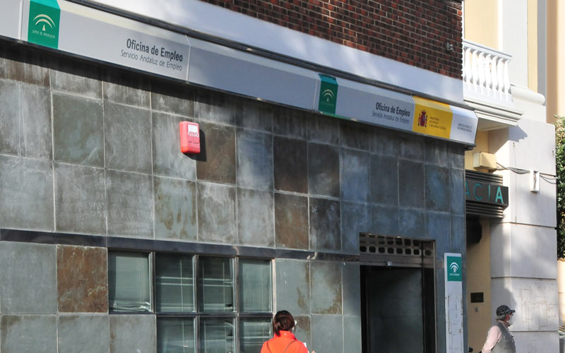 Septiembre y el fin del verano dejan 6.788 parados más en Cádiz: casi 6.000 proceden del sector servicios, dato que habla por sí solo