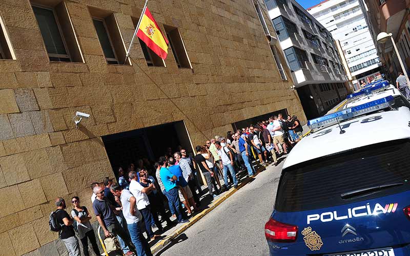 El PP, desde la oposición, dice hablar en nombre de “todo Cádiz” y apoya a policías y guardias civiles en Catalunya ante el “acoso”