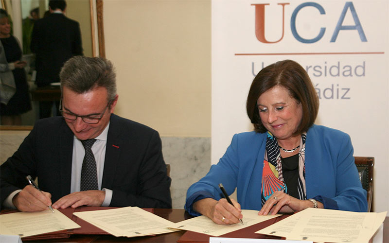 La Universidad de Cádiz facilitará cada curso que jóvenes tutelados por la Junta estudien una carrera, asumiendo gastos y alojamiento