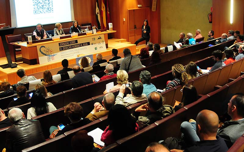 La ‘Declaración de Cádiz’ sentencia que el agua “no es un bien comercial” y aboga por su gestión “pública y participativa”