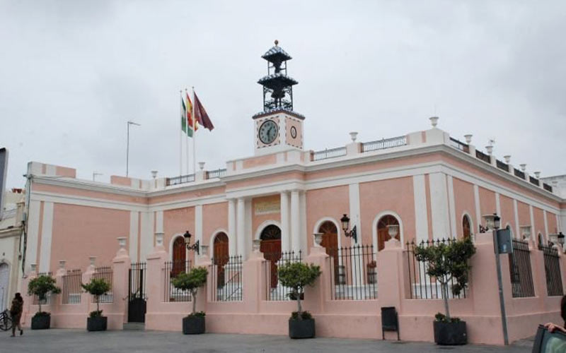 Inquietud entre la plantilla municipal e indignación entre sindicatos tras afirmar el alcalde que las nóminas de enero están en el aire