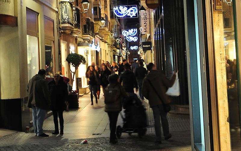 El centro de Cádiz, un poco más peatonal por Navidad