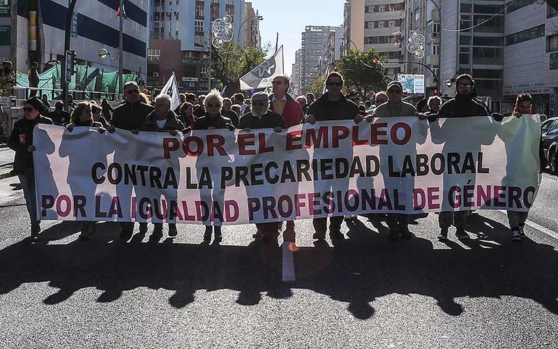 La Bahía quiere otro futuro, exige “trabajo, empleo digno e igualdad de género” y recuerda a PSOE y PP las “123 soluciones” que ignoran
