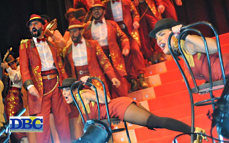 Coro: ‘Vive, sueña, canta’