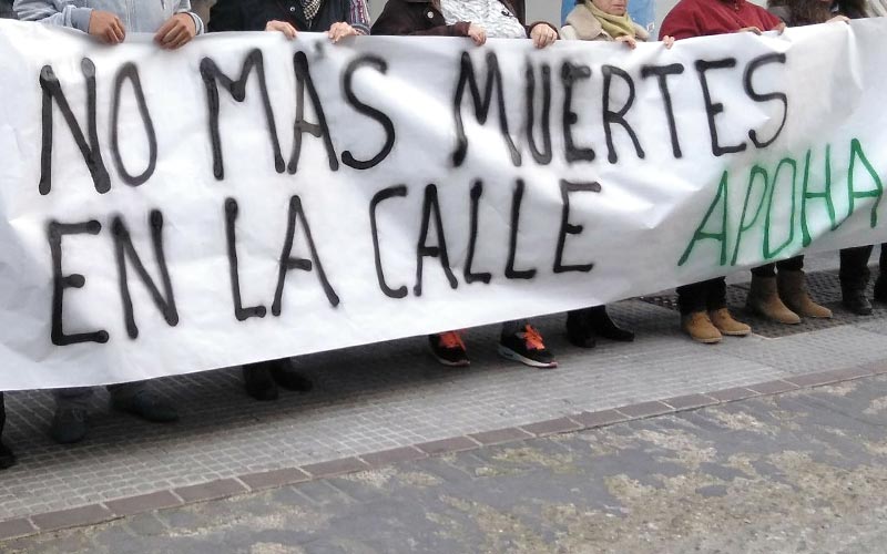 Concentración de “pena, dolor y rabia” por la muerte de otra persona sin hogar en Cádiz, mientras se sigue a la espera de un plan integral