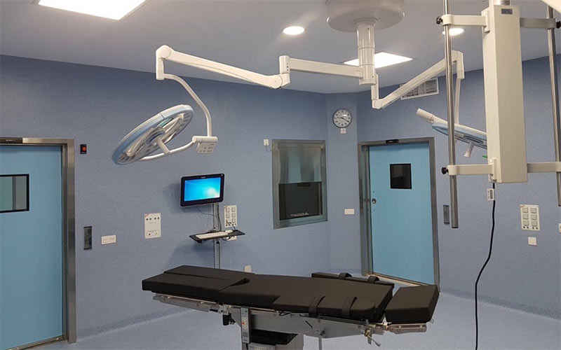 El Hospital de Puerto Real moderniza dos de sus quirófanos