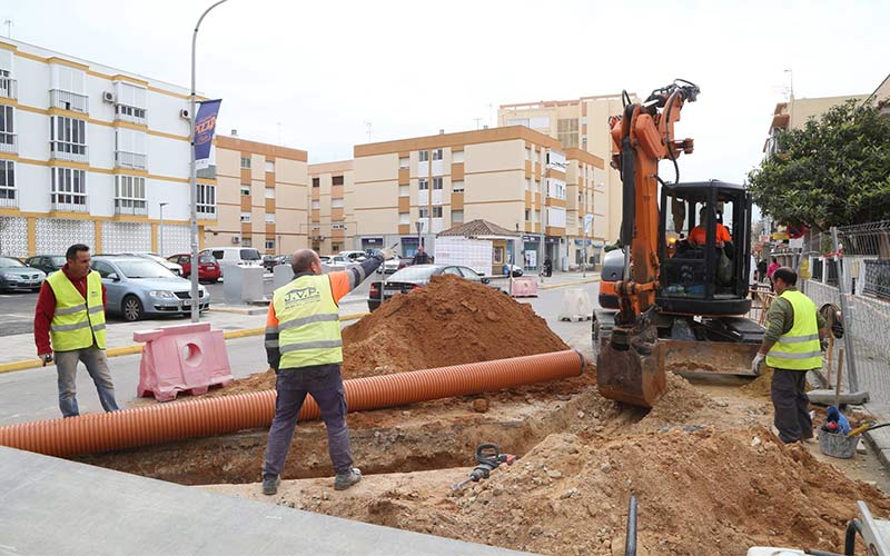 Obras de mejora del alcantarillado en María Auxiliadora