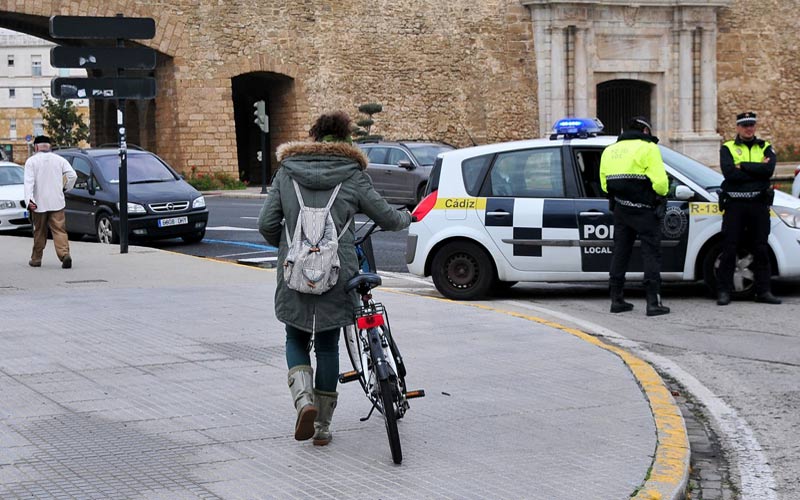 Cs ve conveniente la existencia de una ordenanza municipal para el uso del futuro carril bici de Cádiz