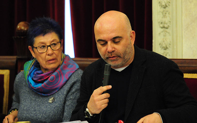 Una empresa externa profundizará en cómo llegó el Ayuntamiento de Cádiz al “boquete de 275 millones de deuda”, pese a la oposición