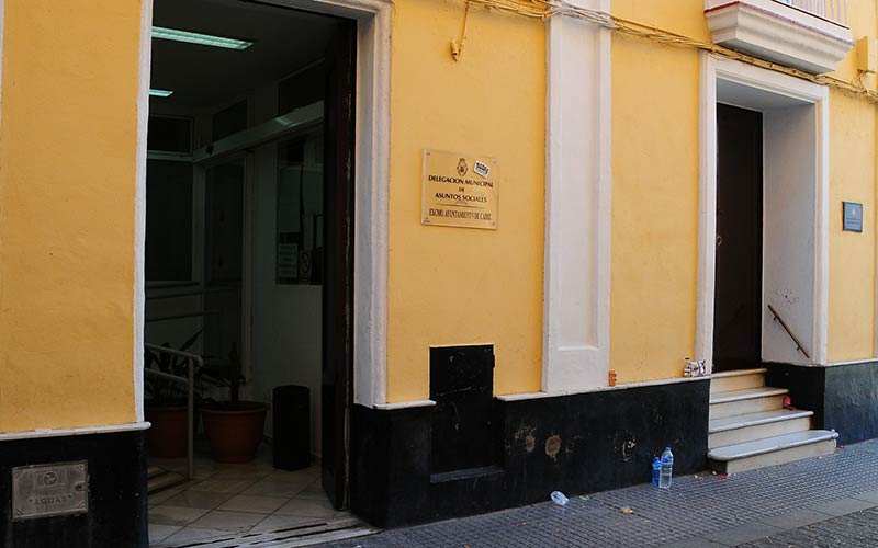 El Ayuntamiento de Cádiz ya ha respondido al Defensor del Pueblo y “actuado” ante las “deficiencias” denunciadas en Servicios Sociales