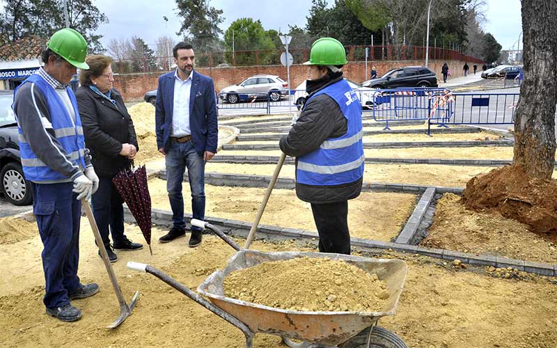 El acerado de la Avenida Maestro Álvarez Beigbeder estará adecentado a finales de abril, gracias al subsidio agrario