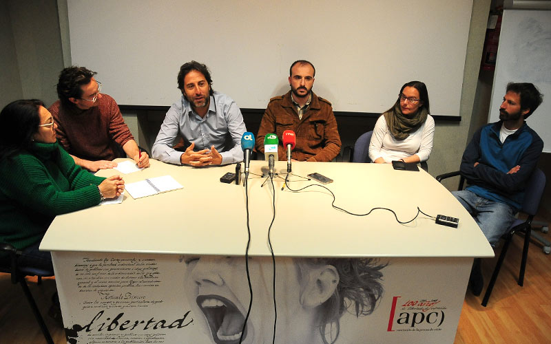 “Andalucía se puede colocar a la vanguardia de la defensa de los animales”; Podemos y colectivos implicados esbozan una nueva ley