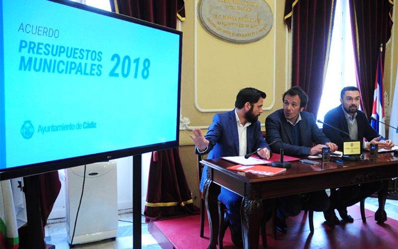 El equipo de Gobierno consensúa con el PSOE un presupuesto para 2018 que “mira al futuro de Cádiz sin dejarse a nadie por el camino”