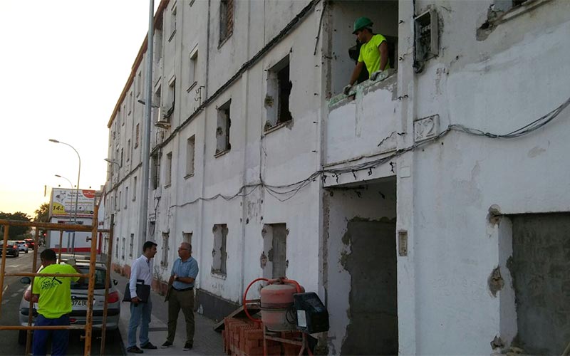 Urbanismo concede dos años más de plazo a la Junta para las expropiaciones y los derribos en la barriada José Antonio