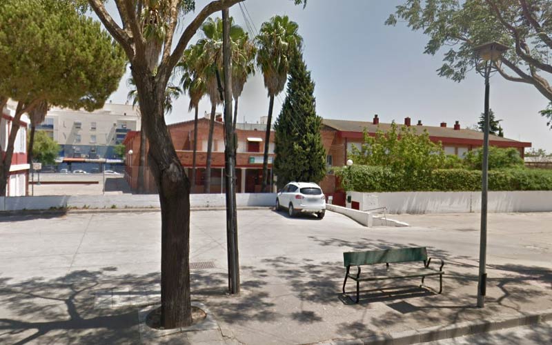 Denuncian el cierre de una de las tres líneas de Infantil en el CEIP El Juncal, por lo que más de 20 niños del barrio se quedarían sin plaza