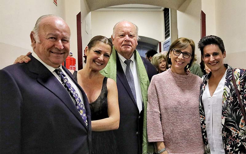 “Tú, Sara Baras, no necesitas ser nombrada Embajadora de Cádiz, porque ya lo eres”