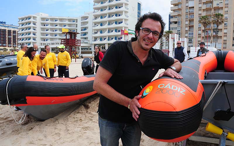 Los socorristas de las playas de Cádiz ‘presumirán’ de embarcaciones y equipamiento: “es la plasmación real de la remunicipalización”