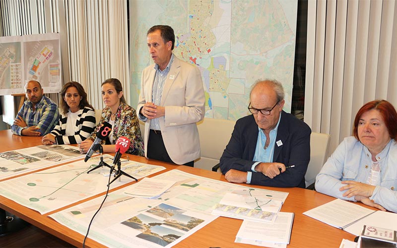 Proyectada la reconversión de la carretera del Molino Viejo en “una gran avenida urbana” que enlace el centro de Chiclana y la costa