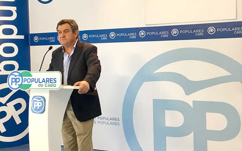 Loaiza (PP) infiere que la presidenta de la Diputación “pasa de la bronca con el Gobierno a la sumisión para congraciarse con Sánchez”