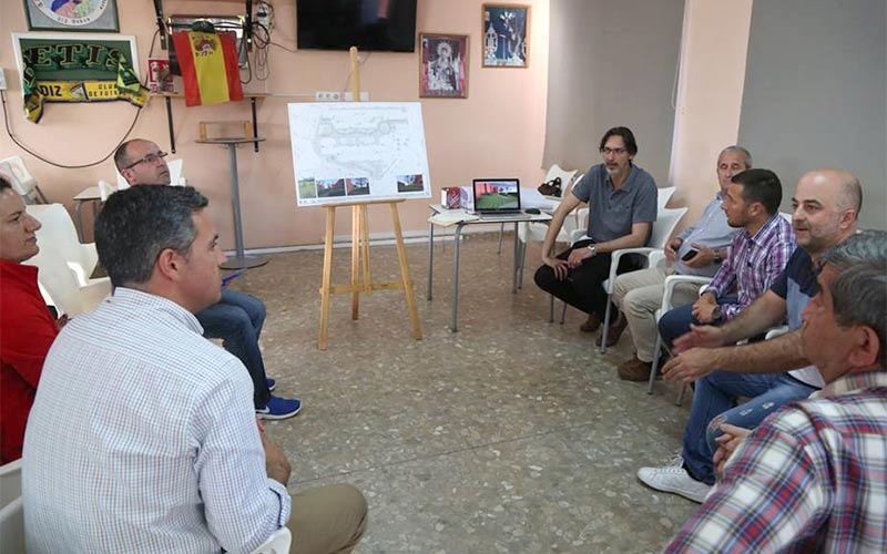 El Consistorio roteño busca consensuar con los vecinos el proyecto final de mejoras planteado para las 512 viviendas