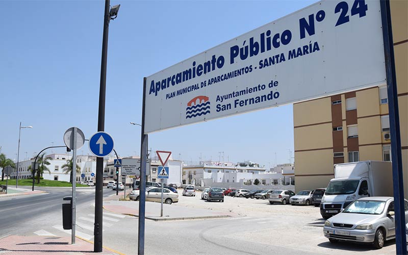 La zona terriza al final de la calle Prolongación Santa María se adecuará como aparcamiento ‘en condiciones’ para los vecinos