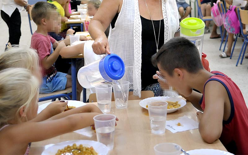 Los comedores escolares en colegios gaditanos, “un recurso de marcado carácter social”, atendieron el pasado curso a 20.000 niños