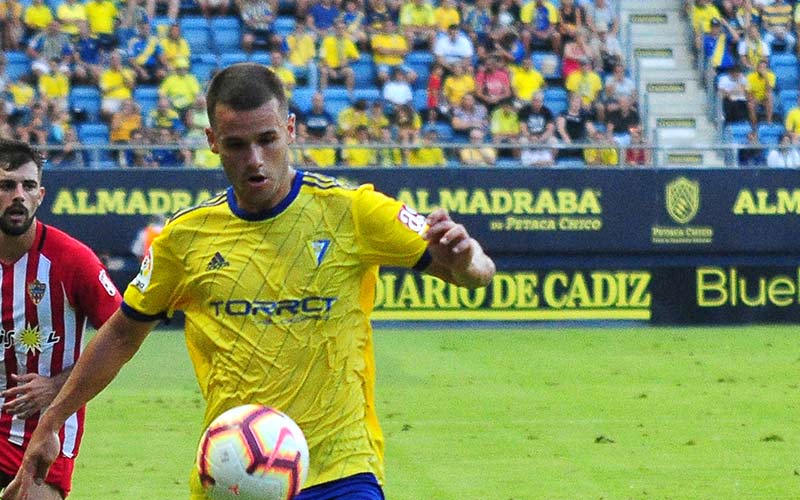 Un sufrido punto en Numancia, con penalti y expulsión