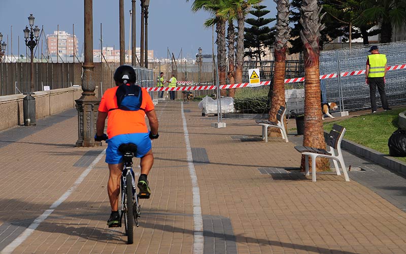 El carril bici del casco histórico de Cádiz, al fin en obras